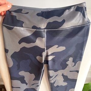 Noli Liquid Camo Legging in Navy - Never worn!